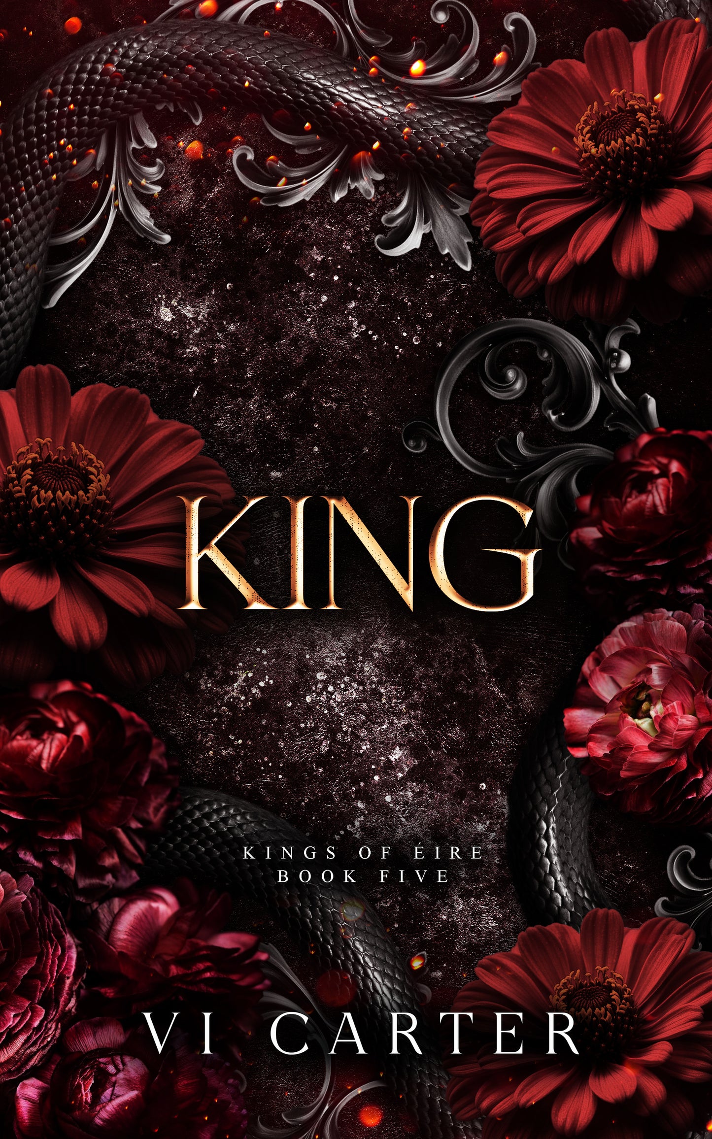 Book cover of 'King' by Vi Carter, Kings of Eire book five, featuring a black serpent and deep red flowers.